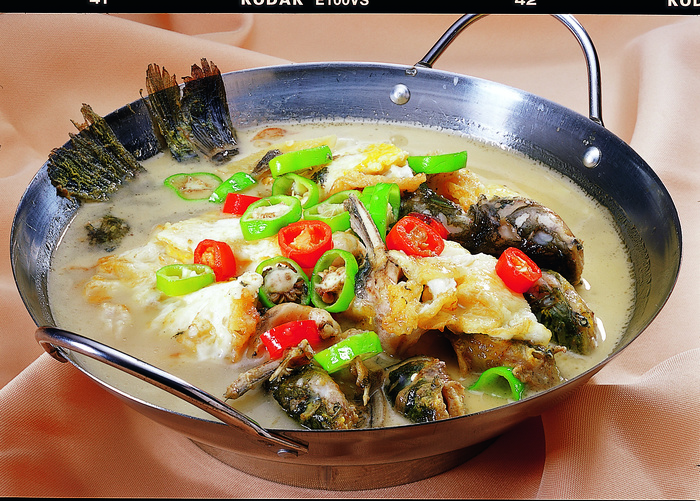 干锅美食焖锅湘菜麻辣香辣纸锅干锅荷包蛋黄鸭叫