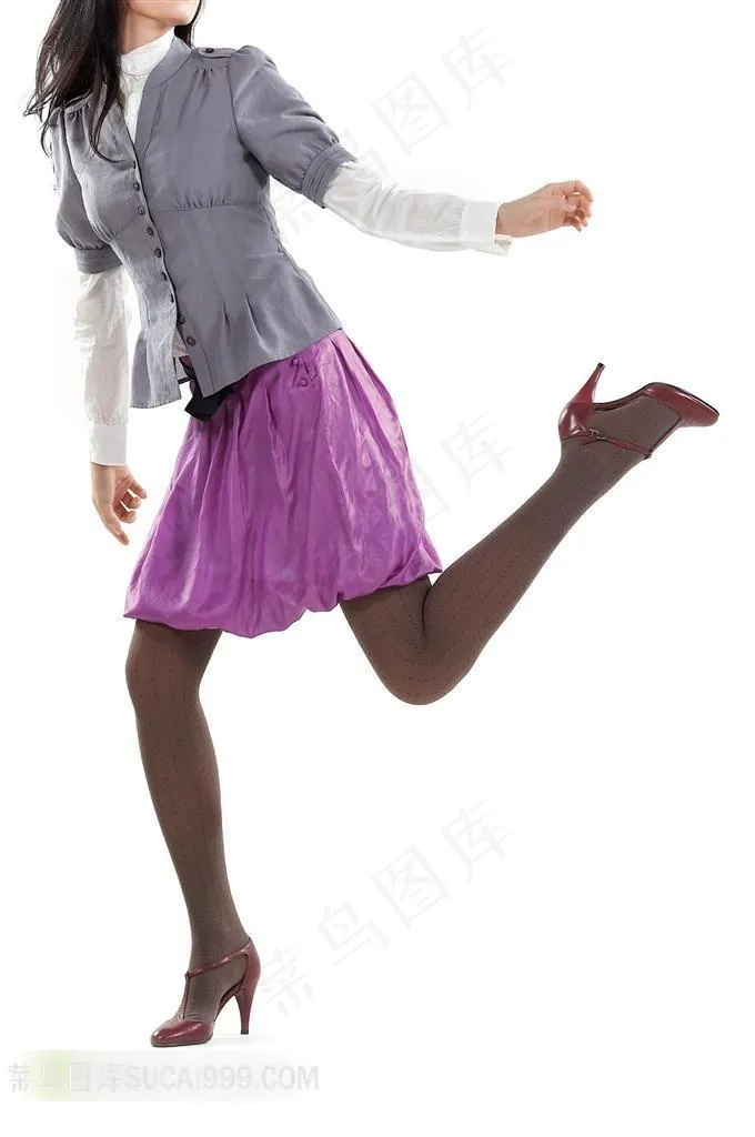 跳跃的短裙时装美女