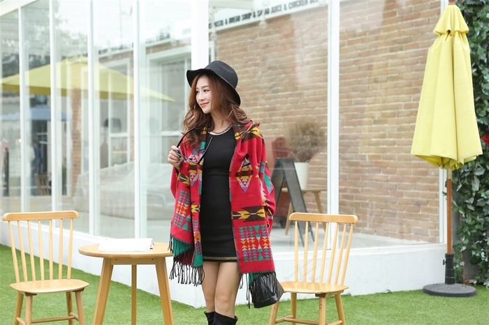 户外丝巾模特高清特写