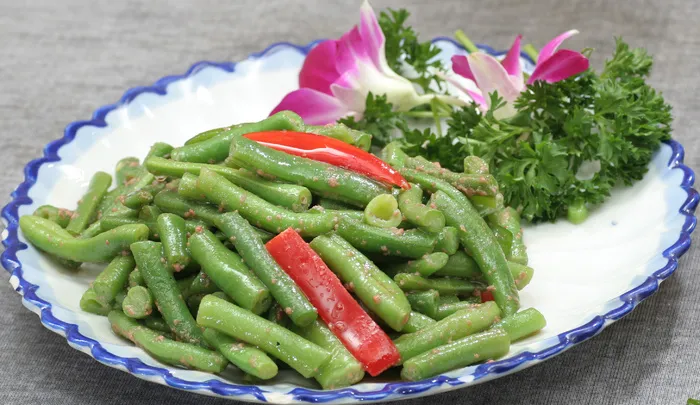 鹅肝酱烧豆角  16元 (4)