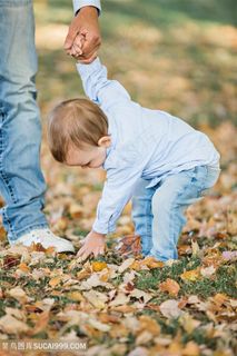 高清户外活动活泼宝宝