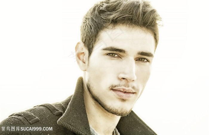 脸部轮廓立体的外国型男