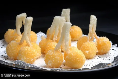 吃相思枇杷果 吃相思枇杷果