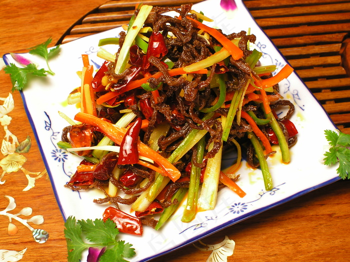 0606干煸牛肉丝.JPG