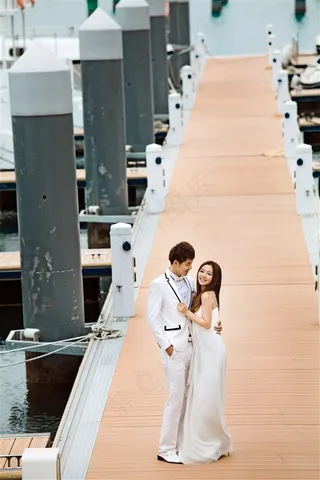 恋人婚纱港口外拍高清特写