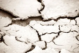 干旱开裂地面图片