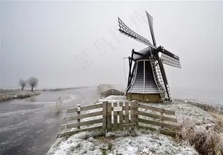 美丽的荷兰风车景色大图