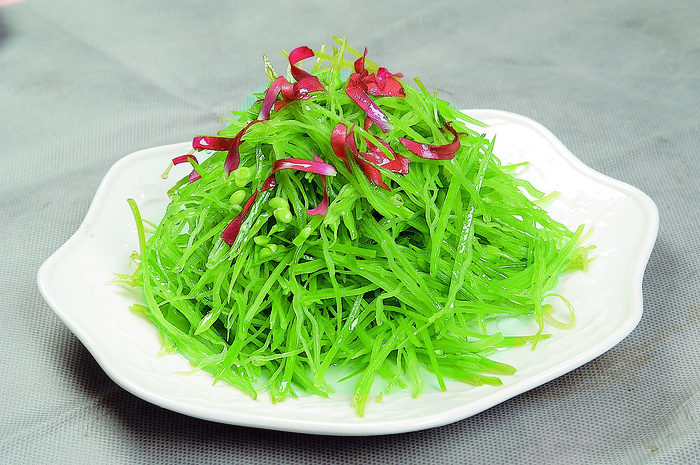 黄鹂鸣翠柳