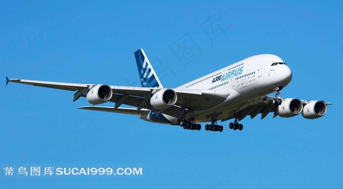 飞行的空客A380飞机