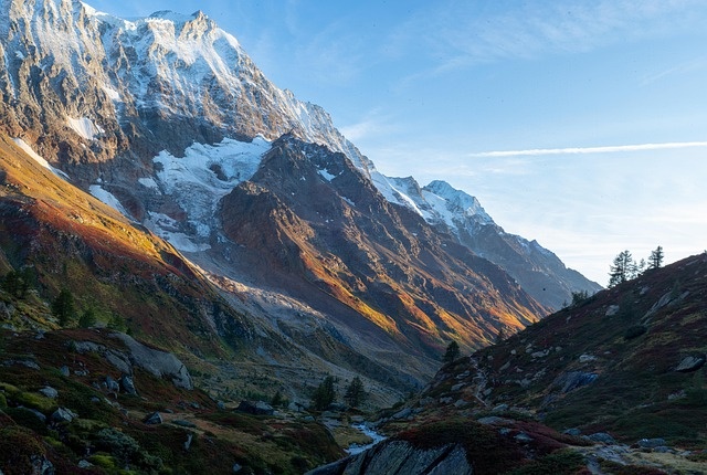 冬天山水背景风景