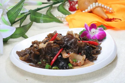 小炒黑木耳 16元
