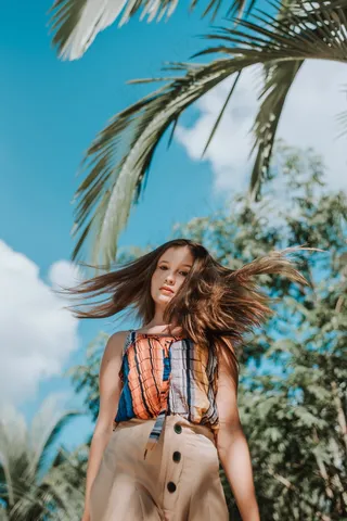 清纯长发少女图片