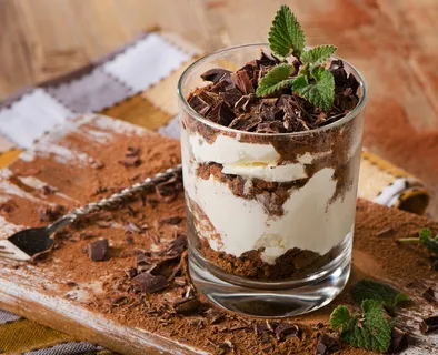 玻璃杯蛋糕图片