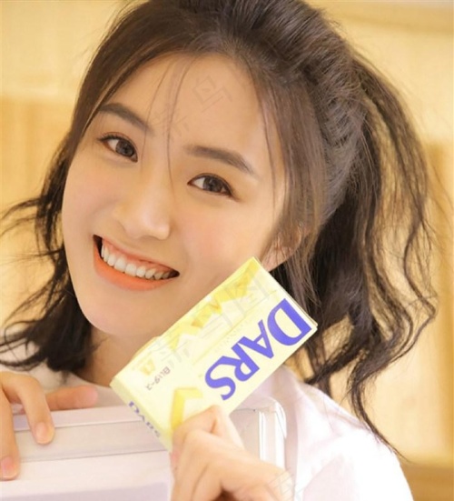 超高清甜美女大学生摄影写真套图
