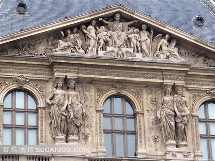 巴黎卢浮宫建筑墙体上的欧洲古典主义浮雕艺术