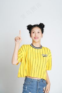 清新唯美可爱的女孩摄影图片