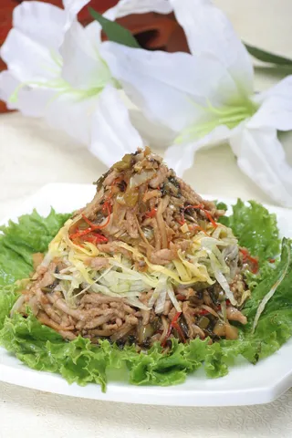 旋转 宝塔肉丝  16元 (2)