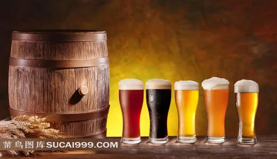 啤酒系列 - 酿酒工具和新鲜的啤酒