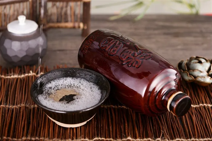 高浓度辛辣的白酒摄影