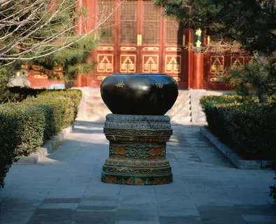 重要礼器鼎式香炉摄影