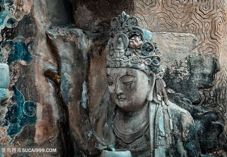 生锈的铜佛像图片