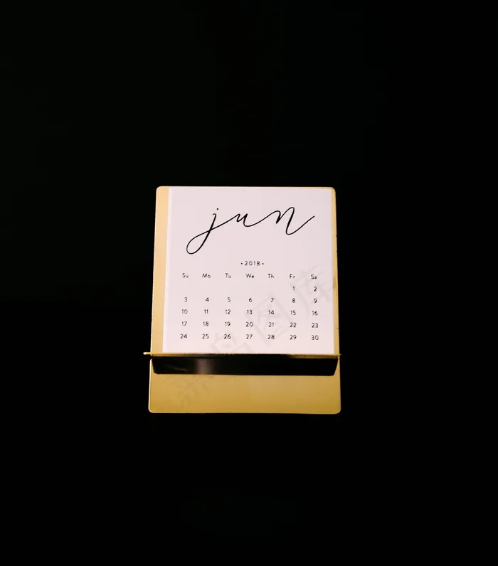 2018年简约6月日历图片