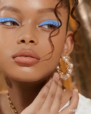 彩妆化妆品美容模特