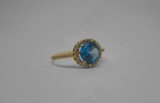 圆环蓝钻戒指图片