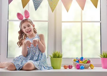复活节装饰元素手绘插画兔子彩蛋窗户鲜花场景) 复活节装饰元素手绘插画兔子彩蛋窗户鲜花场景)