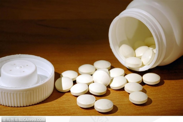 医学药品-倒出的白色药片