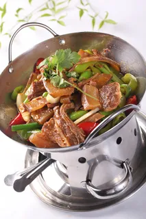 干锅带皮煮牛肉 (3)00