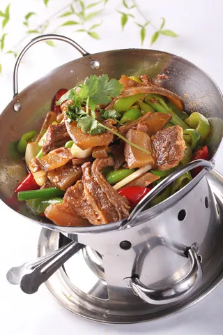 干锅带皮煮牛肉 (3)00