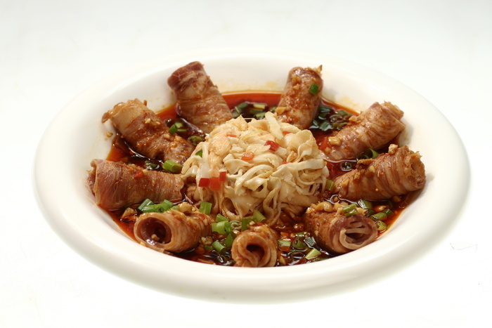 8脆笋腌香肉-乡村小镇