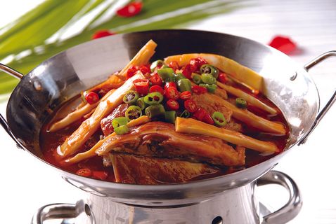 干锅美食焖锅湘菜麻辣香辣纸锅干锅香笋腊鸡
