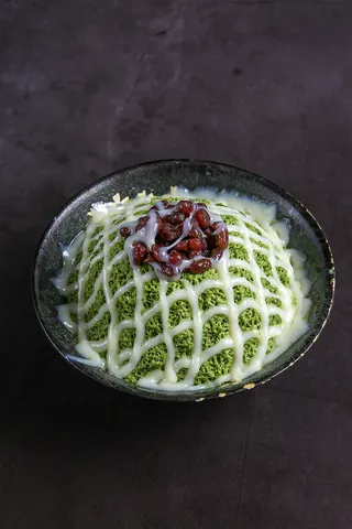 蛋糕店小蛋糕慕斯美食甜品图片