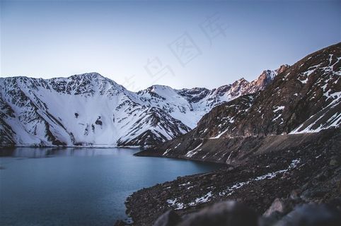 景色宜人的湖泊高清图 景色宜人的湖泊高清图