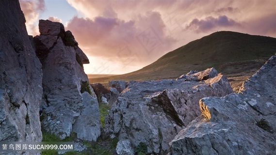 巍峨山脉美景壁纸