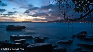 湖畔晚霞风景画壁纸