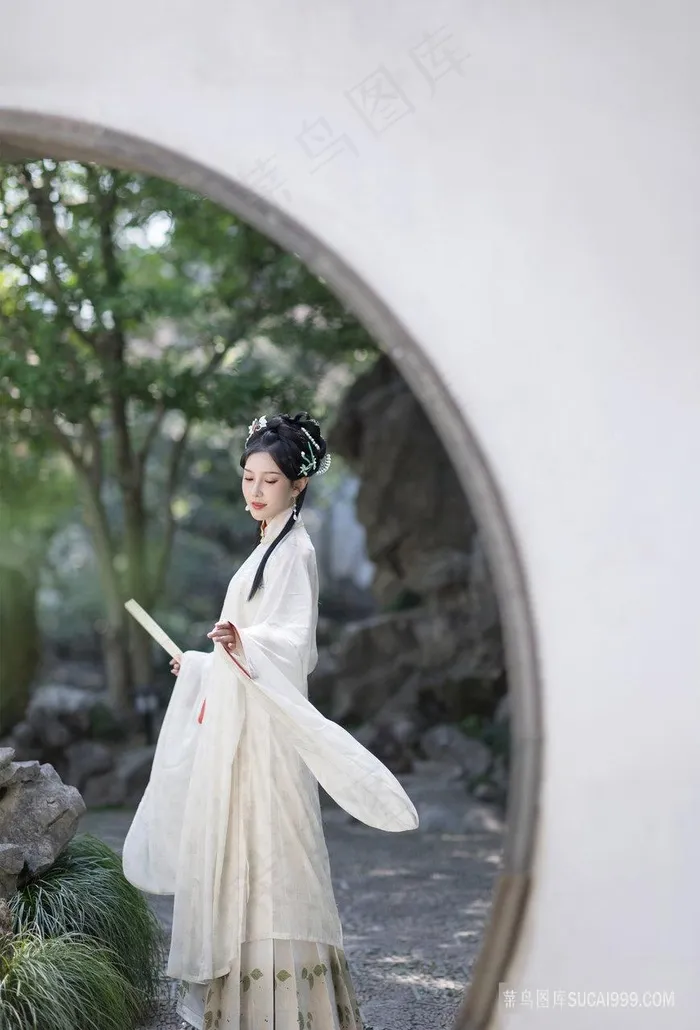 清纯古装白衣美女图片素材