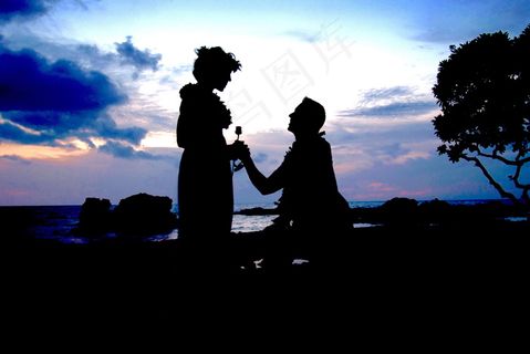 浪漫求婚情侣剪影图片 浪漫求婚情侣剪影图片