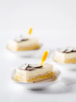 蛋糕店小蛋糕慕斯美食甜品图片