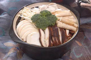 鸡子什菌煲