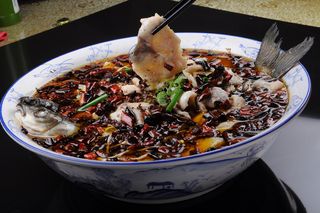 堂倌大盆沸腾鱼46