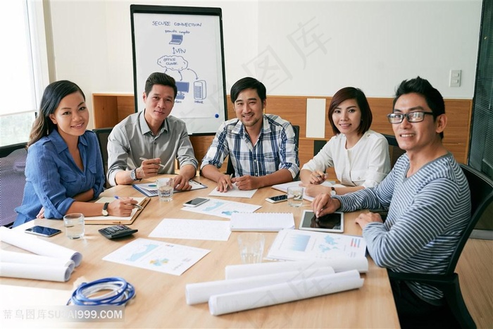 开会的商务团队人物高清图片
