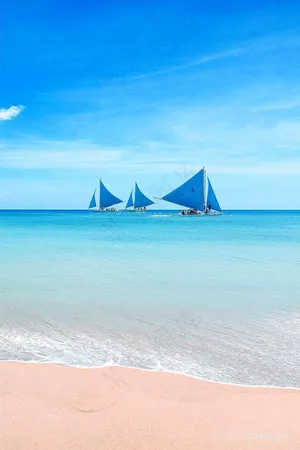 唯美沙滩海景帆船风景画