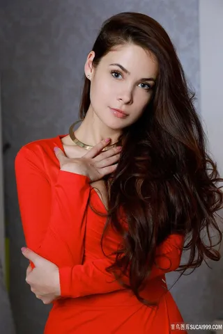 超清红裙欧美气质美女图片