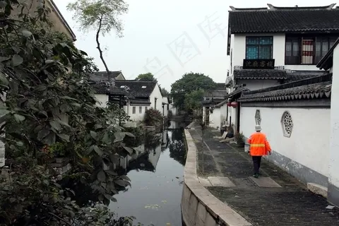 河道两旁的古建筑民宅