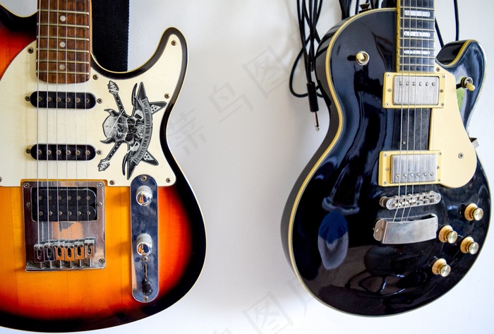 两个电吉他乐器图片