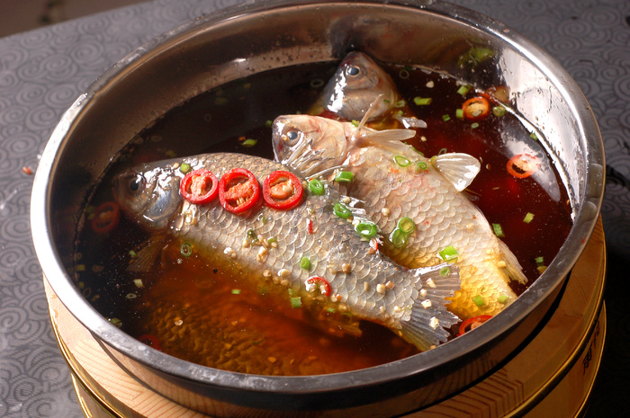 XTS011江湖菜-花椒油淋鲫鱼