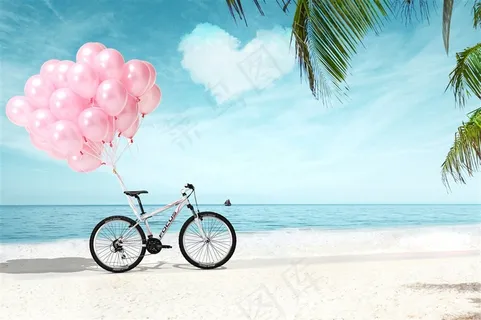 海边带着气球的自行车 海边带着气球的自行车